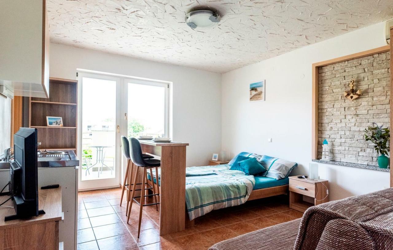 Lavanda Apartments&Studios Pinezići 外观 照片