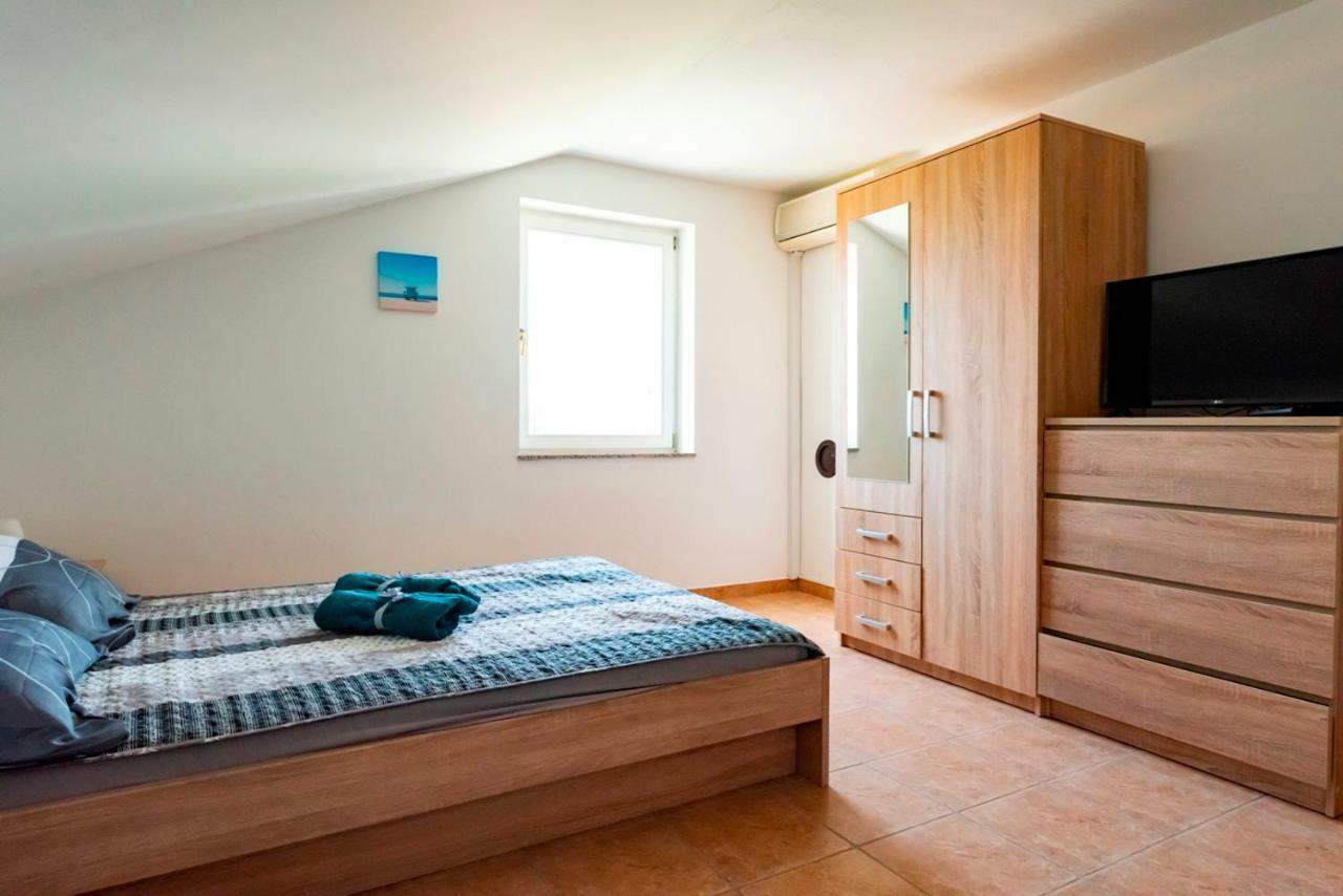 Lavanda Apartments&Studios Pinezići 外观 照片
