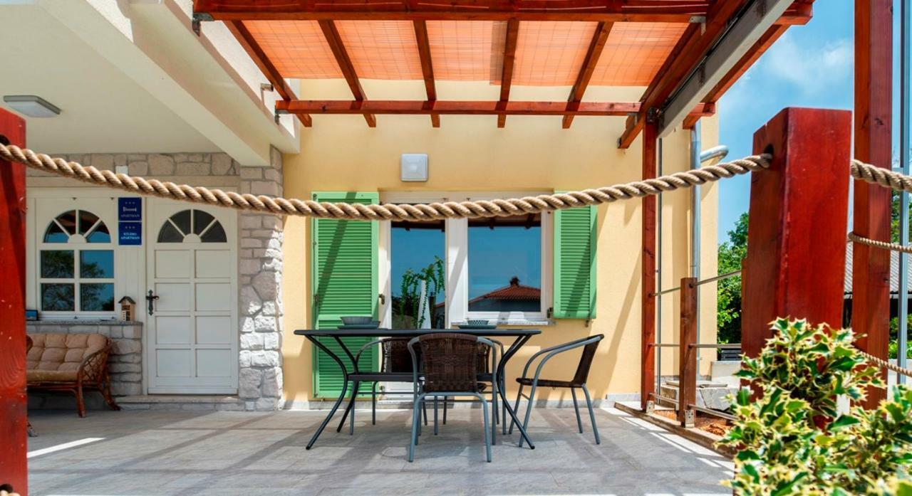 Lavanda Apartments&Studios Pinezići 外观 照片